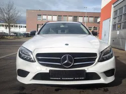 Weiß Gebraucht 2019 Mercedes C220 Avantgarde Kombi | 26.750 € (Fairer Preis)
