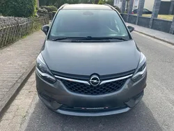 Grau Gebraucht 2017 Opel Zafira Tourer drive Van / Kleinbus | 8.999 € (Guter Preis)
