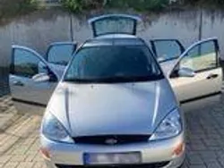 Silber Gebraucht 2000 Ford Focus Limousine | 1.900 € (Fairer Preis)