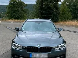 Grau Gebraucht 2018 BMW 318 Sport Line Kombi | 9.800 € (Guter Preis)