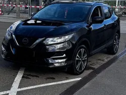 Schwarz Gebraucht 2017 Nissan Qashqai N-Connecta SUV | 17.500 € (Etwas zu teuer)