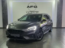Grau Gebraucht 2020 Ford Focus ST-Line Kombi | 13.995 € (Guter Preis)