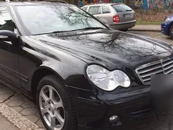 Schwarz Gebraucht 2006 Mercedes C200 Classic Kombi | 1.699 € (Teuer)