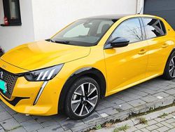 Gold Gebraucht 2021 Peugeot e-208 GT Kleinwagen | 15.150 € (Guter Preis)
