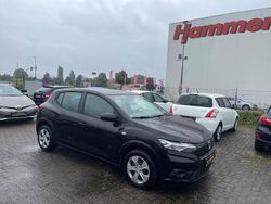 Schwarz Gebraucht 2022 Dacia Sandero Essentiel Limousine | 10.999 € (Superpreis)