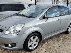 Grau Gebraucht 2008 Toyota Corolla Verso Van / Kleinbus | 6.950 € (Teuer)