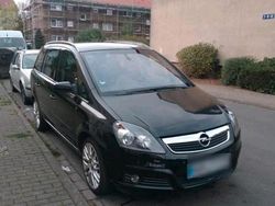 Schwarz Gebraucht 2007 Opel Zafira Van / Kleinbus | 4.000 € (Teuer)