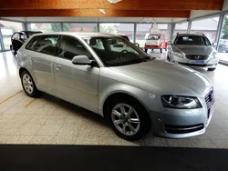 Silber Gebraucht 2010 Audi A3 Ambiente Limousine | 9.980 €