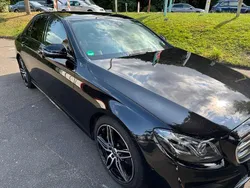 Schwarz Gebraucht 2019 Mercedes E220 Limousine | 36.000 € (Etwas zu teuer)