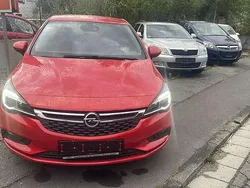 Pull me over red Gebraucht 2018 Opel Astra Innovation Limousine | 12.190 € (Fairer Preis)