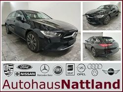 Grau Gebraucht 2021 Mercedes CLA200 Shooting Brake AMG line Kombi | 27.889 € (Fairer Preis)