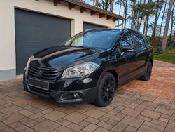 Schwarz Gebraucht 2014 Suzuki SX4 S-Cross SUV | 14.390 € (Fairer Preis)