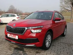 Velved red (metallic) Gebraucht 2024 Skoda Kamiq SUV | 19.950 € (Guter Preis)
