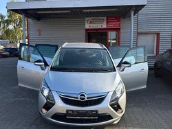 Silber Gebraucht 2014 Opel Zafira Tourer Van / Kleinbus | 8.790 € (Fairer Preis)