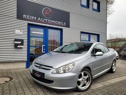 Grau Gebraucht 2004 Peugeot 307 CC Basis Cabrio | 2.250 € (Fairer Preis)