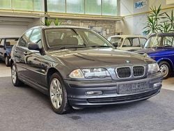 Stahlgrau Gebraucht 2001 BMW 325 Limousine | 2.550 € (Guter Preis)