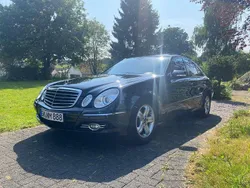 Schwarz Gebraucht 2009 Mercedes E300 Avantgarde Limousine | 8.999 € (Fairer Preis)