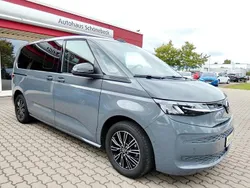 Grau Gebraucht 2024 VW T7 Life Van | 53.270 € (Fairer Preis)