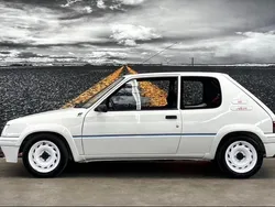 Weiß Gebraucht 1990 Peugeot 205 Coupé | 21.500 €