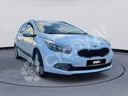 Weiß Gebraucht 2015 Kia Ceed Sportswagon Platinum Kombi | 7.590 € (Fairer Preis)