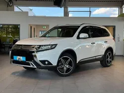 Weiß Gebraucht 2019 Mitsubishi Outlander Diamant Edition SUV | 17.495 € (Fairer Preis)