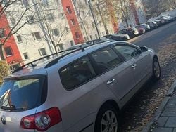 Grau Gebraucht 2006 VW Passat Kombi | 3.000 € (Fairer Preis)