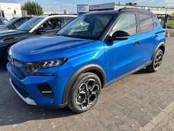 Brightblau metallic / dach: schwarz Neu 2025 Citroën C3 Limousine | 20.284 € (Etwas zu teuer)