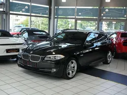 Black sapphire metallic Gebraucht 2012 BMW 530 Kombi | 9.500 € (Fairer Preis)