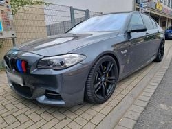 Grau Gebraucht 2016 BMW 530 M Sport Limousine | 20.800 €