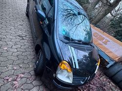 Schwarz Gebraucht 2006 Renault Modus Van / Kleinbus | 650 € (Fairer Preis)