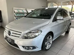 Silber Gebraucht 2014 Mercedes B180 Van / Kleinbus | 14.990 € (Fairer Preis)
