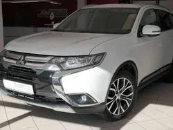 Andenweiß Gebraucht 2018 Mitsubishi Outlander Top SUV | 19.970 € (Fairer Preis)