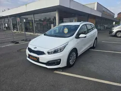 Weiß Gebraucht 2018 Kia Ceed Sportswagon Attract Kombi | 11.900 € (Fairer Preis)