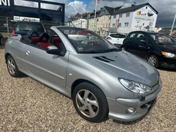 Grau Gebraucht 2004 Peugeot 206 CC Quiksilver Cabrio | 1.950 € (Fairer Preis)