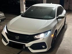 Weiß Gebraucht 2018 Honda Civic Elegance Limousine | 13.500 € (Etwas zu teuer)