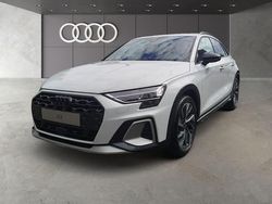Gletscherweiß metallic Gebraucht 2025 Audi A3 Ambiente Limousine | 35.590 € (Etwas zu teuer)