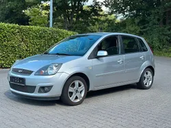 Silber Gebraucht 2008 Ford Fiesta Futura Kleinwagen | 2.450 € (Fairer Preis)