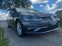 Grau Gebraucht 2019 VW Golf VII Highline Limousine | 19.300 € (Fairer Preis)