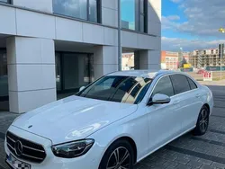 Weiß Gebraucht 2020 Mercedes E220 Avantgarde Limousine | 39.500 € (Teuer)