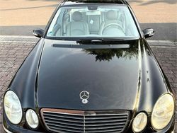 Schwarz Gebraucht 2002 Mercedes 240 Limousine | 6.299 €