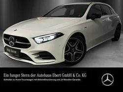Polarweiß Gebraucht 2020 Mercedes A180 AMG Limousine | 28.770 € (Fairer Preis)