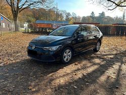 Schwarz Gebraucht 2021 VW Golf VIII Life Kombi | 17.900 € (Fairer Preis)