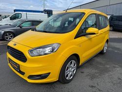 Gelb Gebraucht 2018 Ford Tourneo Courier Trend Van / Kleinbus | 4.300 € (Superpreis)