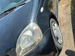 Schwarz Gebraucht 2001 Toyota Yaris Sport Kleinwagen | 1.350 € (Guter Preis)