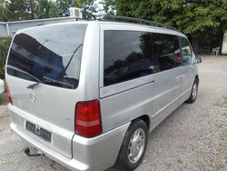 Silber Gebraucht 2000 Mercedes V220 Van / Kleinbus | 4.350 €