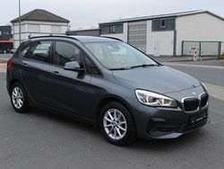 Grau Gebraucht 2020 BMW 218 Active Tourer Van / Kleinbus | 13.200 € (Superpreis)