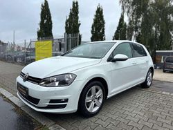 Weiß Gebraucht 2015 VW Golf VII Comfortline Limousine | 15.350 € (Fairer Preis)