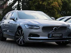 Grau Gebraucht 2024 Volvo V90 Plus Kombi | 31.999 € (Guter Preis)