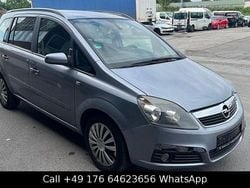 Silber Gebraucht 2007 Opel Zafira Edition Van / Kleinbus | 1.000 € (Superpreis)