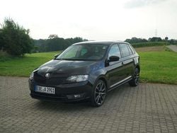 Schwarz Gebraucht 2014 Skoda Rapid Style Kleinwagen | 7.290 € (Fairer Preis)